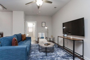 CozySuites Music Row Spacious 1BR with free parking 41